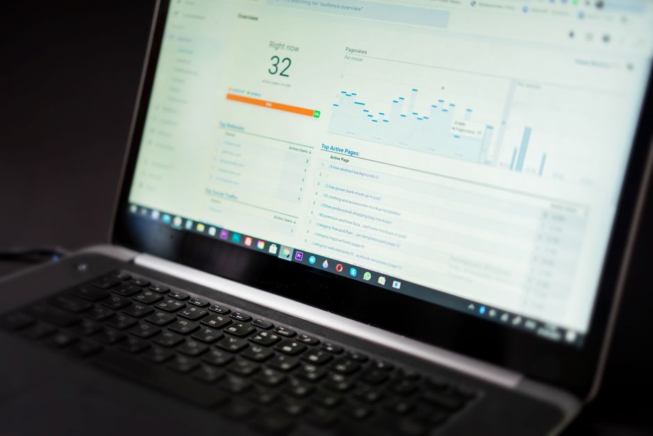 Kontrolna tabla hostinga za izbor WordPress paketa i planiranje pillar sadrzaja